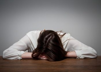 Төшөксүз жашоо жанга батты