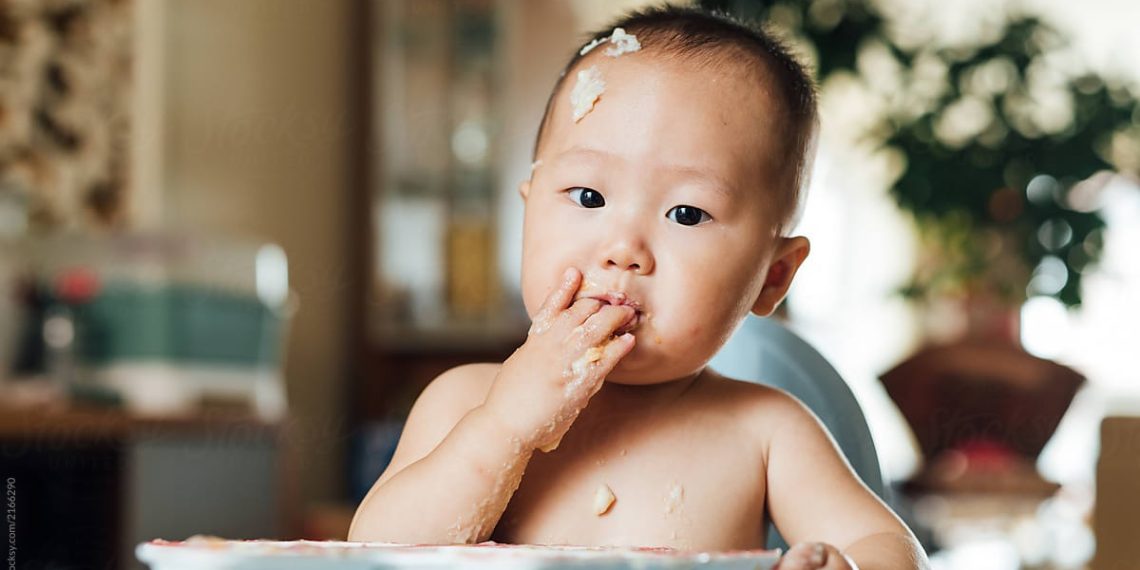 Бир жашка чейин балага кандай тамак берсе болот? Педиатр айтып берет