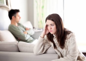 Кишилер мага сүйлөбөйт