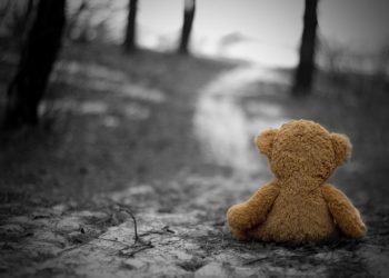 Өзүмдү эч кимге кереги жок буюмдай сезем