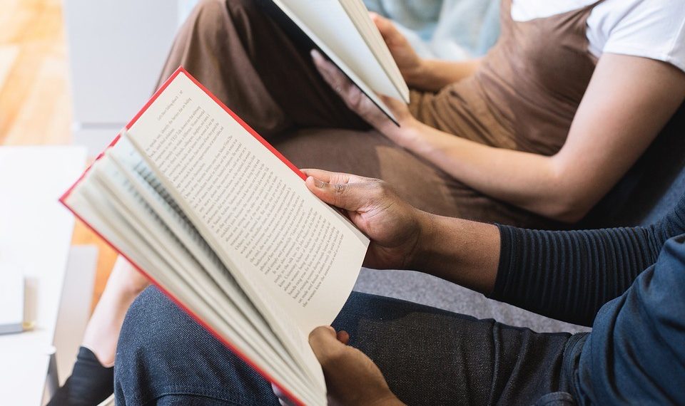 Теолог болуп кайсыл жерлерде иштей алам?