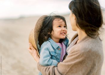 Кызымды зөөкүр күйөдөн кантип сактап калам? Ата-энеге психологдон 14 кеңеш