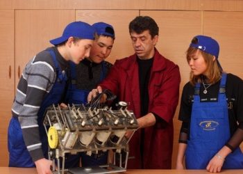 Абитуриентке. Бул кесиптерди тандасаңыз жумушсуз калбайсыз