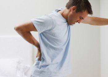 Простатитти өз алдынча дарыласа болобу? Уролог айтып берет