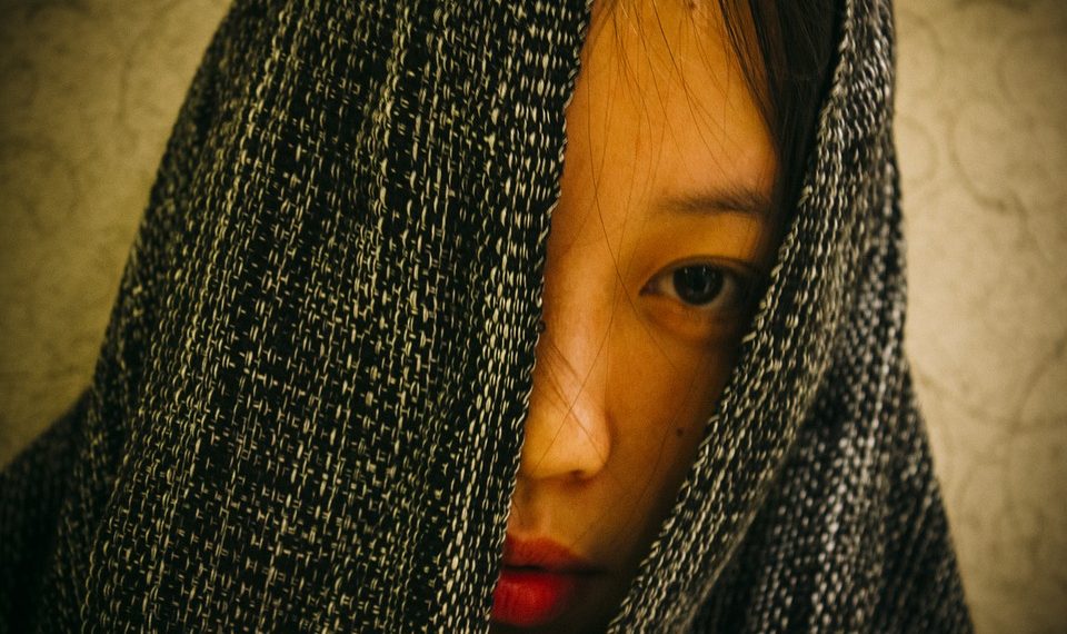 Сулуу курбуларымды жашоомдон чийип салгам. Болочок келиндин баяны