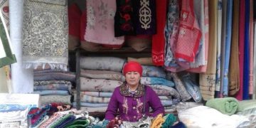 Ишкер айым бий өнөрү аркылуу кантип байыганын айтып берет