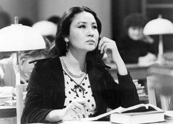 ТЕСТ: Кыргыздын ак куусу Таттыбүбү Турсунбаева эсиңиздеби?