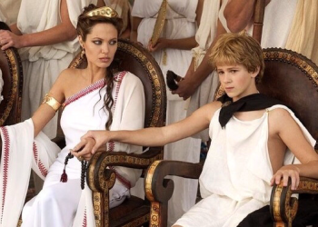 Айрым энелер уулдарын “психологиялык күйөөсүнө” айландырышат