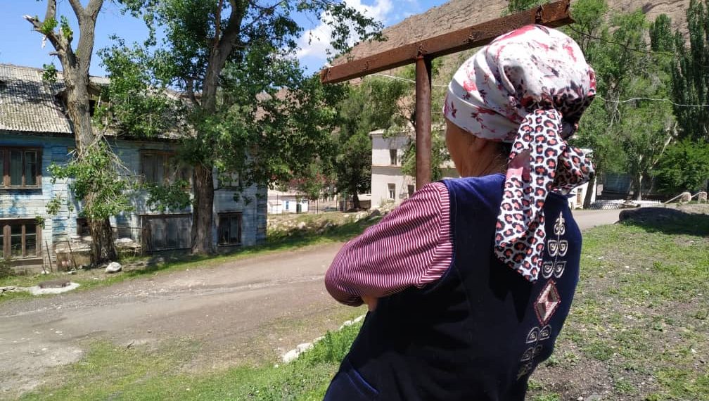 Кайын энем милиция тайкесине ишенип мени урат. Кош бойлуу келиндин баяны