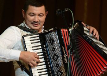 Бек Борбиевдин ырларын билесизби? Кыйратам десеңиз