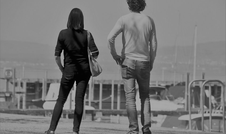 Курбумду күйөөсү кое бербей жатат. Юрист жооп берет