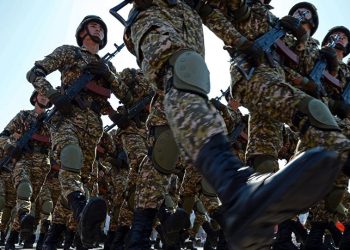 Магистратура окуп жатып армияга барса болобу?