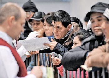 Россиянын кара тизмесиндемин. Башка паспорт алып