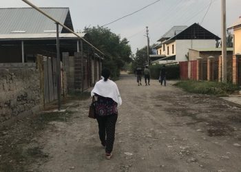 Чөгүп баратсам күйөөм карап турду деген аялдын окуясы