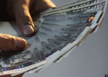 Москвадагы таанышым кредитине мени кошуп коюптур. Эмне кылсам болот?