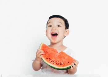 Баламдын башы ар дайым ысып турат. Эмне себептен болушу мүмкүн?