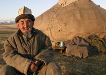 Ата жөнүндө макалдарды толуктай аласызбы? Тесттен өтүңүз