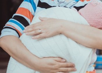 Россиянын жараны болгон күйөөм каза болуп калды. Кызыма жөлөкпул алаламбы?