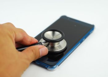 Телефондо вирус бар экенин билдирген 5 белги