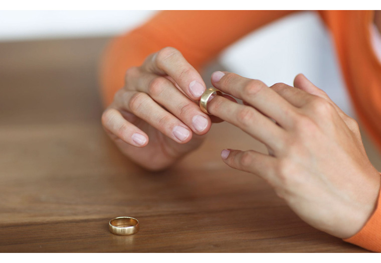 Алимент төлөгөн күйөөмөн кызымдын операциясына акча сурасам болобу?