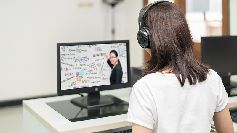 ТОП 5 окуучулар үчүн YouTube канал