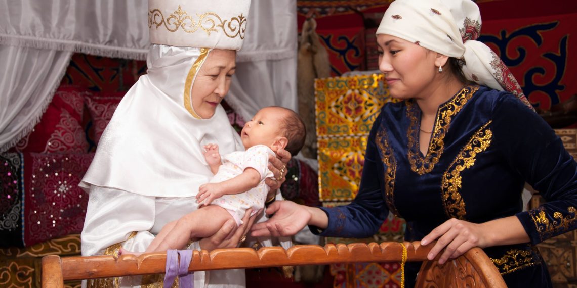 Кыргыздын ырым-жырым каадаларын билбей калып уят болбойсузбу? Тесттен өтүңүз