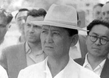 Исхак Раззаков ким экенин билбей уят болбойсузбу? Тесттен өтүңүз