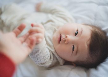 Балам төрөлгөндө бир жумурткасы жок төрөлүптүр. Эмне кылышым керек?