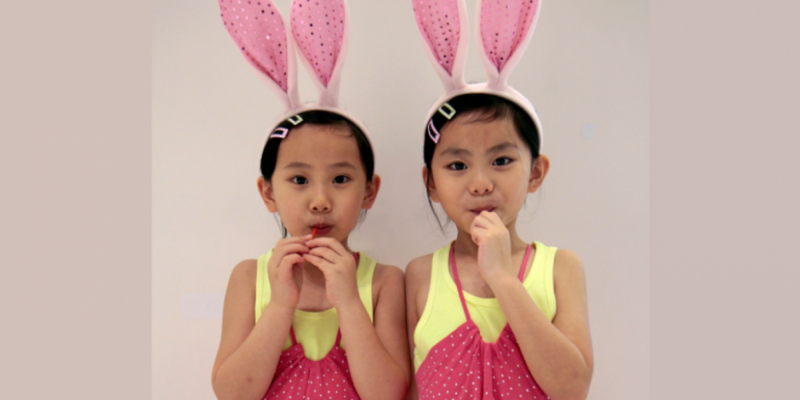 Эгиз неберелерим эч ким менен сүйлөшпөйт. Психологдун кеңеши