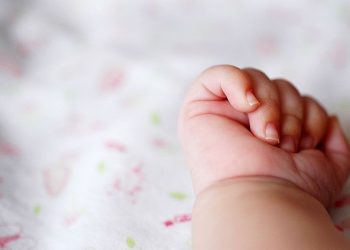 Жаңы төрөлгөн уулубузга чарчап калган балабыздын атын койсок болобу?