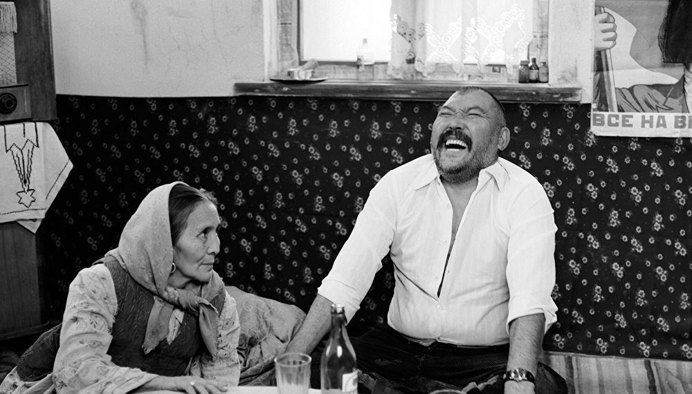 Орозкул Момун чалга ким болот? "Ак кеме" тасмасы тууралуу тесттен өтүңүз