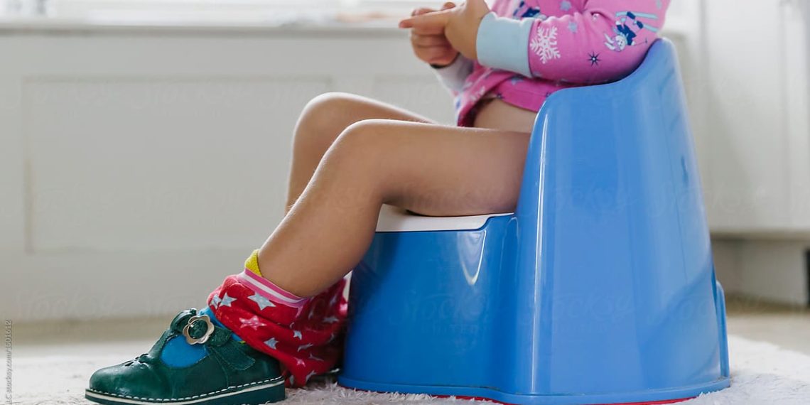 Баланы горшокко кантип үйрөтсө болот? Балдар психологу кеңеш берет