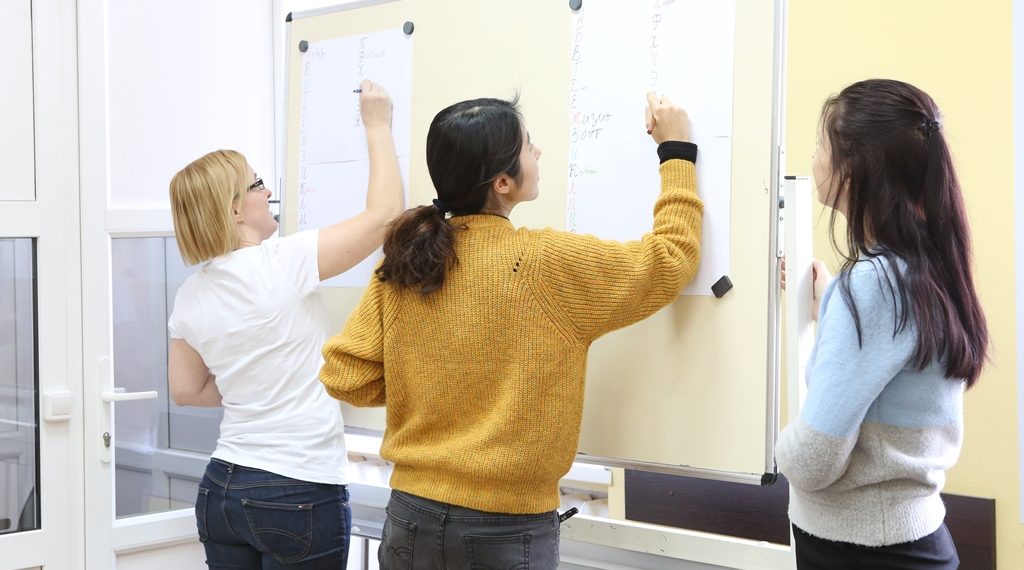 Орус тилин үйрөнүү үчүн 5 веб-сервис