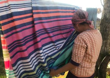 Кайын энем жууган кирлеримди жыттаганын көрүп калдым