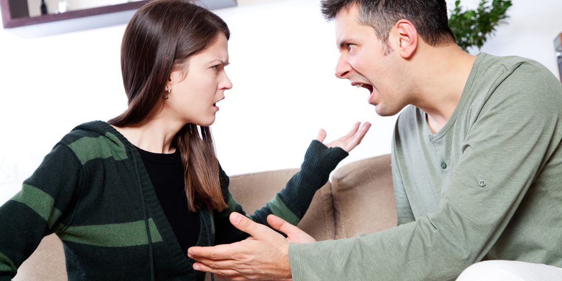 Жигитим кол көтөрүп