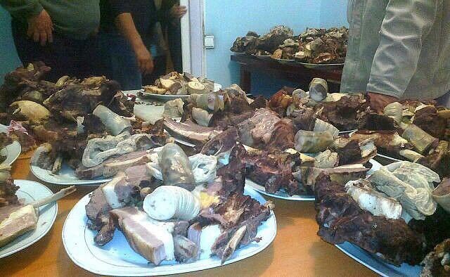 Тойдон тайкем жилигин жоготуп алып ызы-чуу салды