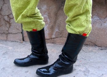 Маасы эмнеден жасалат? Улуттук бут кийимдер боюнча тест