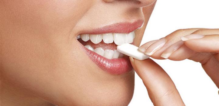 Кош бойлуу кезде сагыз чайнаса балаң ыйлак болуп калабы? Эксперттер жооп берет