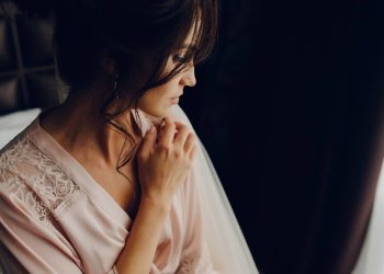 Жолдошум мени обу жок аял болбочу деп урушат. Психологдун кеңеши