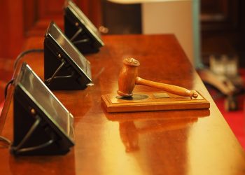 Күйөөм алиментти төлөбөй жатат. Кимге кайрылсам болот?