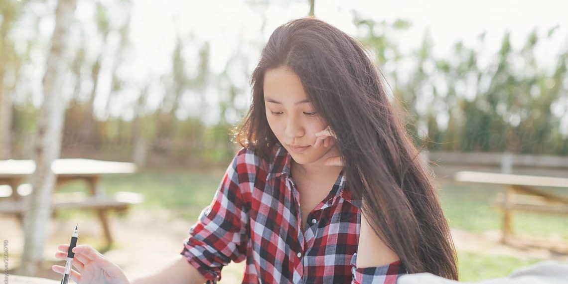 Апам окууңдун бир тыйын пайдасы жок деп айтканы көңүлүмдү оорутат