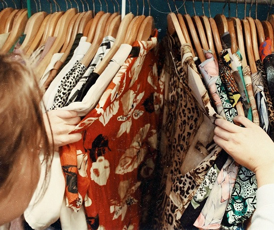 Ортомчусуз товар алып келсе болобу? Баер жооп берет