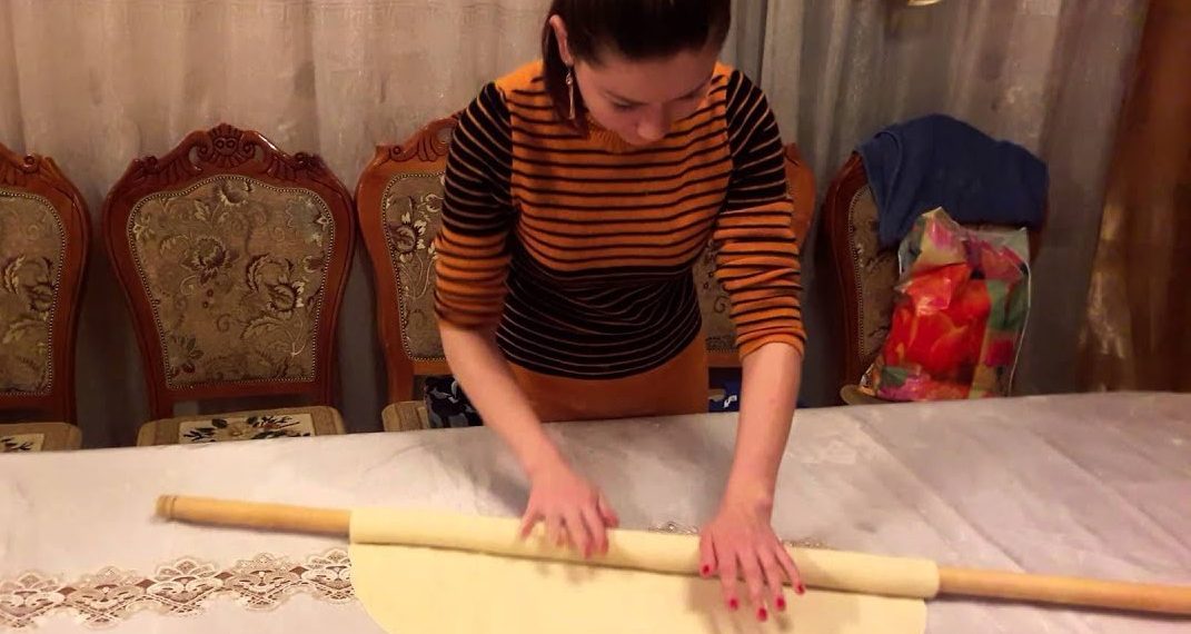 Атам апамдын тузу өткөн тамагын мактап жейт