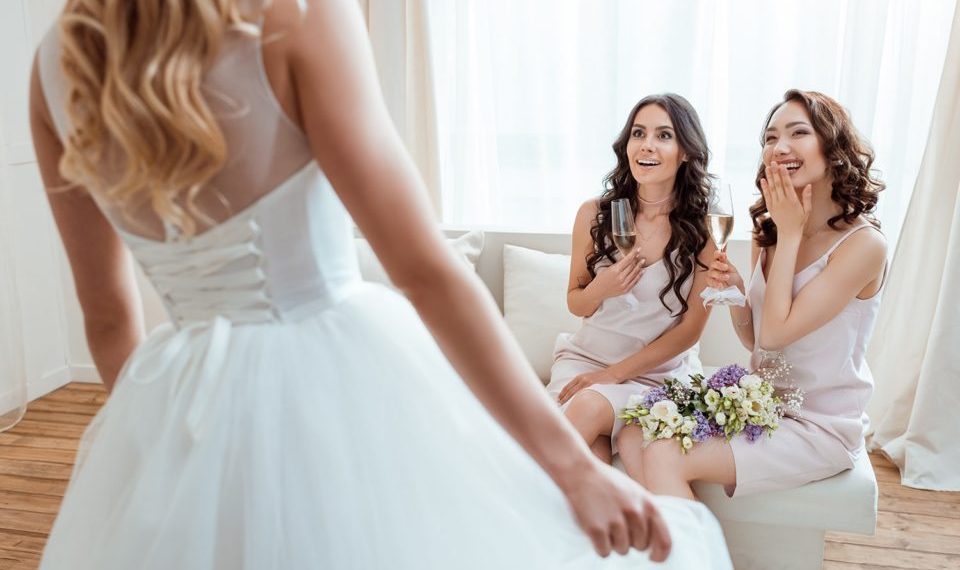 Келиндин жанындагы курбу кызы күйөөгө тие элек болуш керекпи?