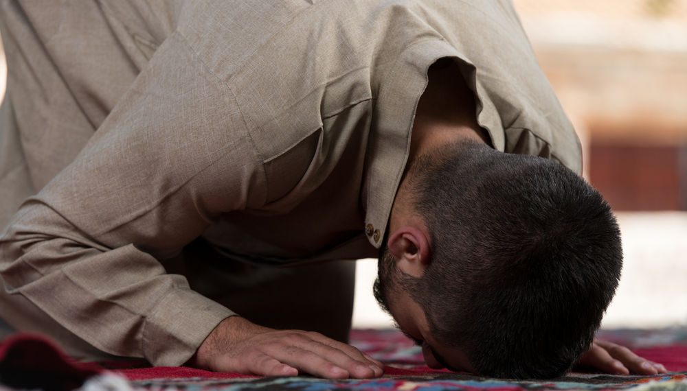 Жума намазын кантип окуйт?