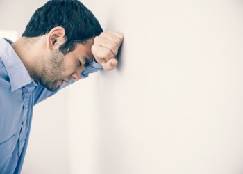 Аялым алимент өндүрүш үчүн балдарды көрсөтпөй жүрөт. Эмне кылсам болот?