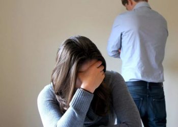 15 жаш улуу байке материалдык жактан камсыздайт. Кантип андан кетем?