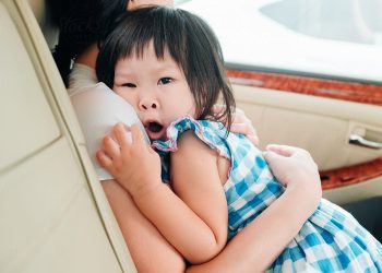 Кызым үчүн атасы менен кайра жарашып алсамбы? Психолог кеңеш берет