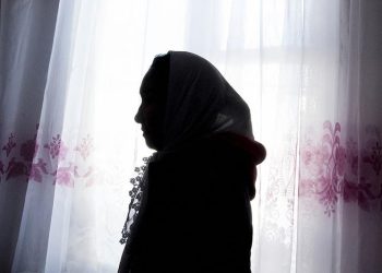 Күйөөм байыгандан кийин мени таштап кетти. Уулумду да кармай албадым