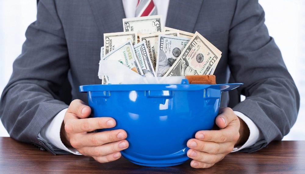 Бизнес үчүн кредиттер тууралуу адис айтып берет